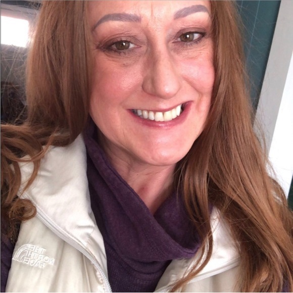 Meet your Posher, Melanie - Picture 2 of 2